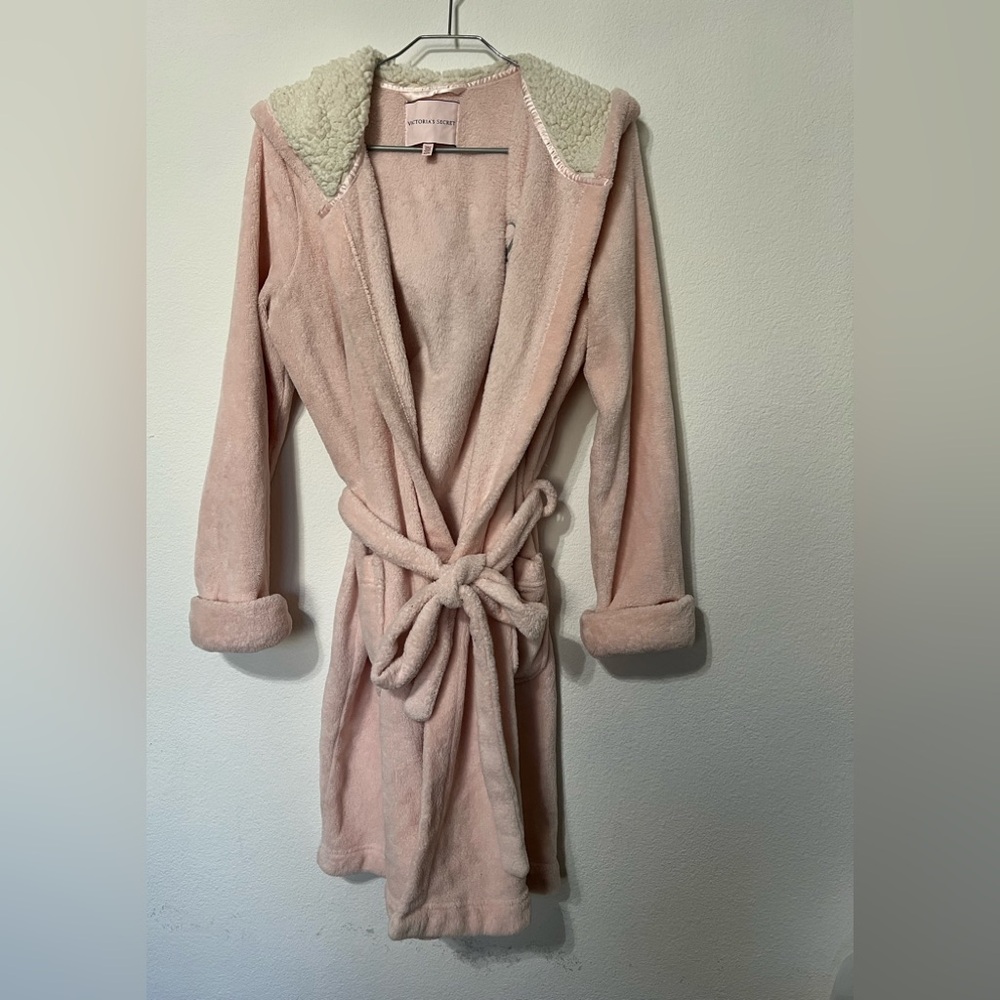 Victoria's Secret White Fleece Robe